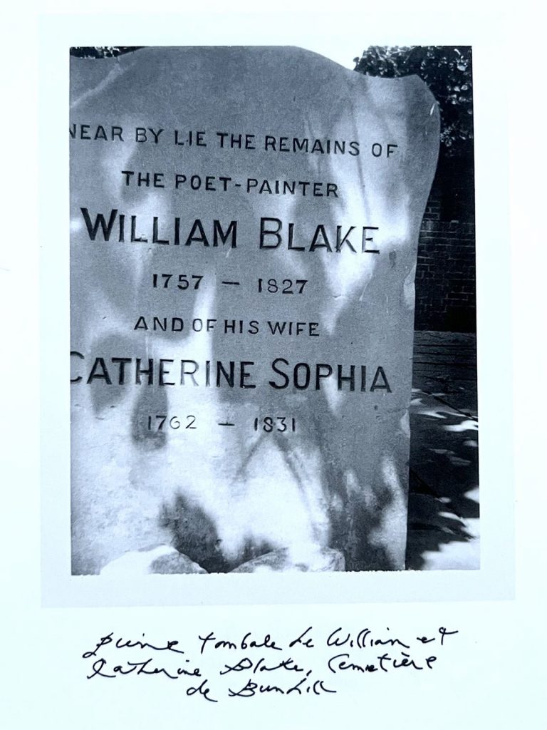 Patti Smith Polaroid von William Blakes Grab auf dem Friedhof Bunhill Fields in London.