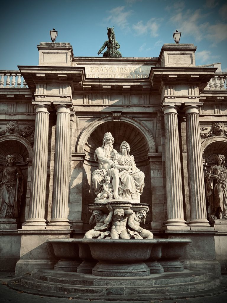 Mit Patti Smith auf Tour in Wien 2024. Impressionen zur Stadt Beethovens, Mozarts,... eine Stadt voller Kunst und voller Schätze...
