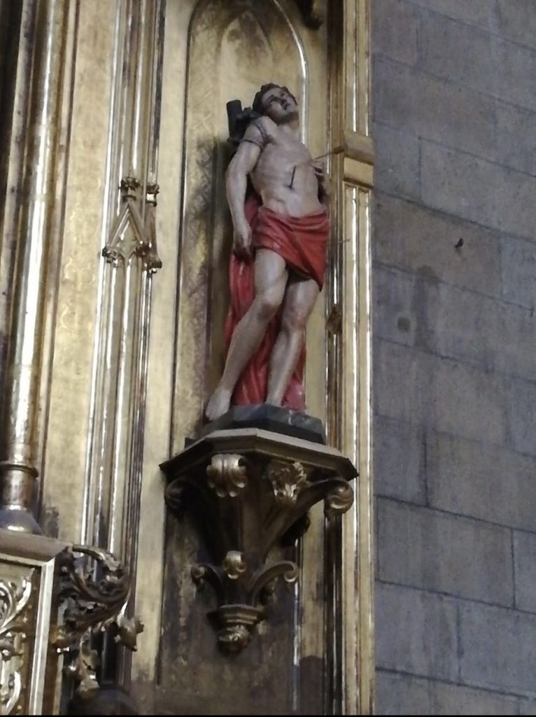 Mit Patti Smith auf Tour, Stürmische Eindrücke aus St. Sebastian in Spanien 2022 - Bild der Statue vom St. Sebastian