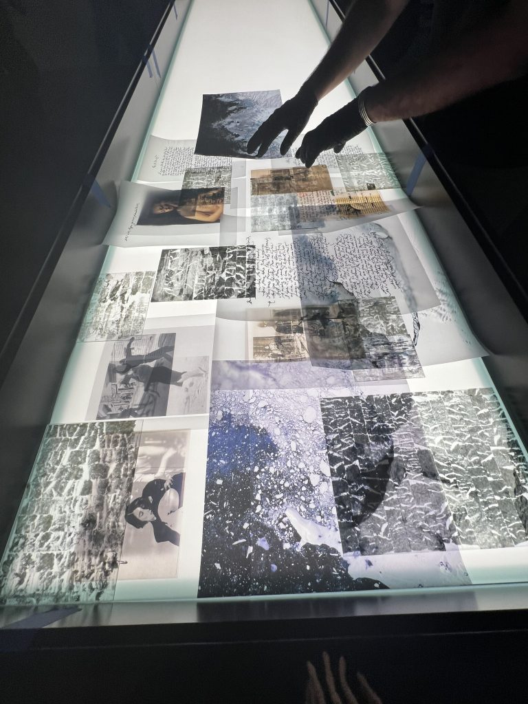 Soundwalk Collective & Patti Smith: Arbeiten an der Ausstellung CORRESPONDENCES in NYC