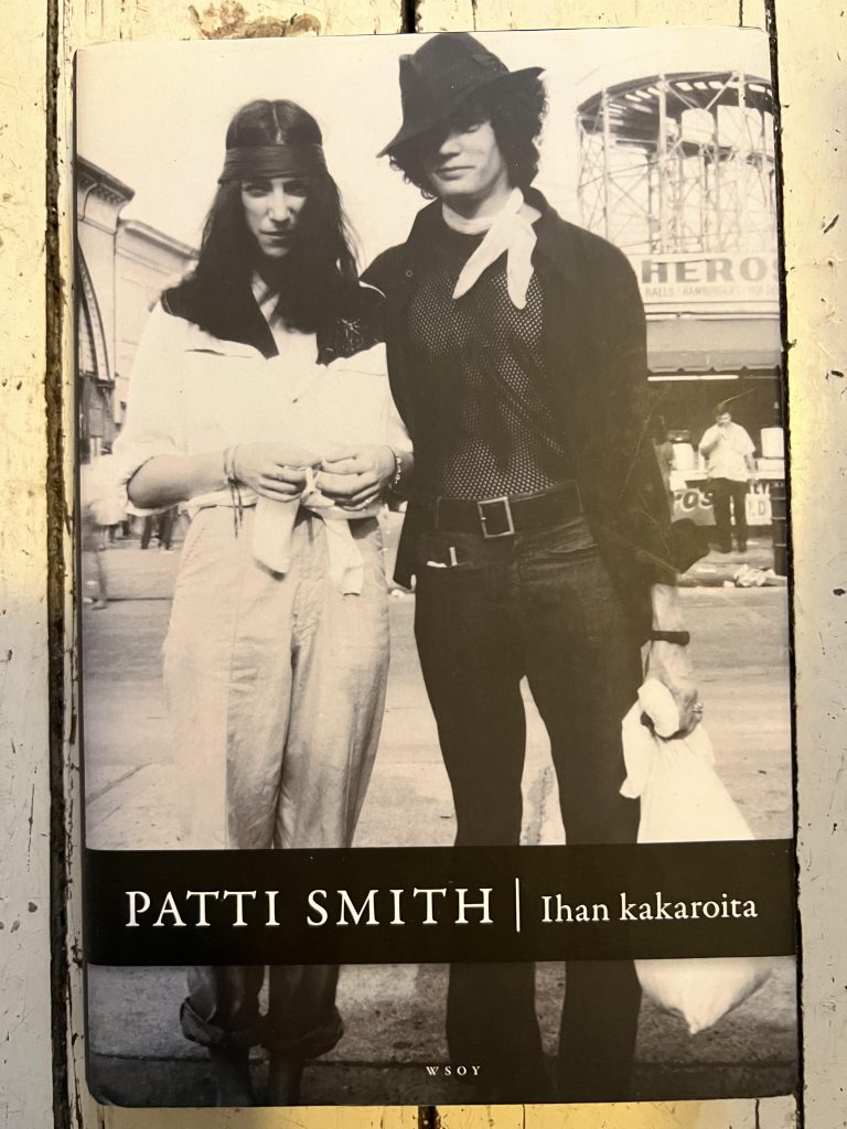 Patti Smith Buch Just Kids, Buchdeckel Vorderseite der finnischen Ausgabe