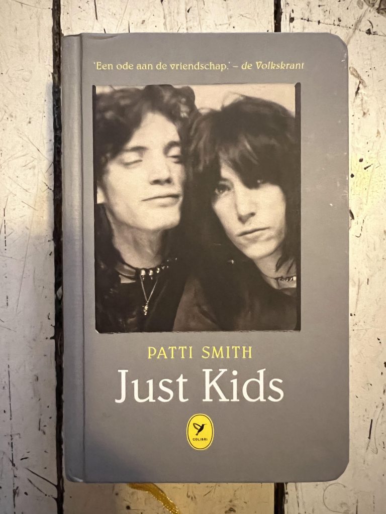 Patti Smith Buch Just Kids, Buchdeckel Vorderseite der niederländischen Ausgabe