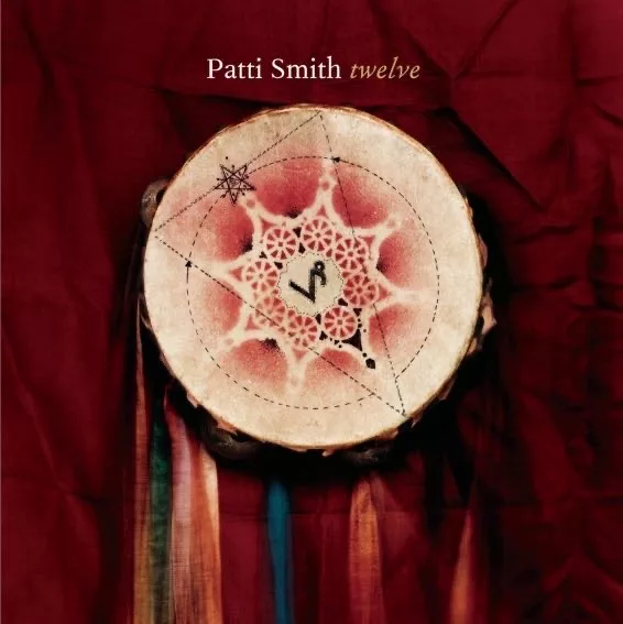 Cover-Foto vom Album Twelve, erschienen 2007. Patti Smith interpretiert Hendrix’ “Are You Experienced?“