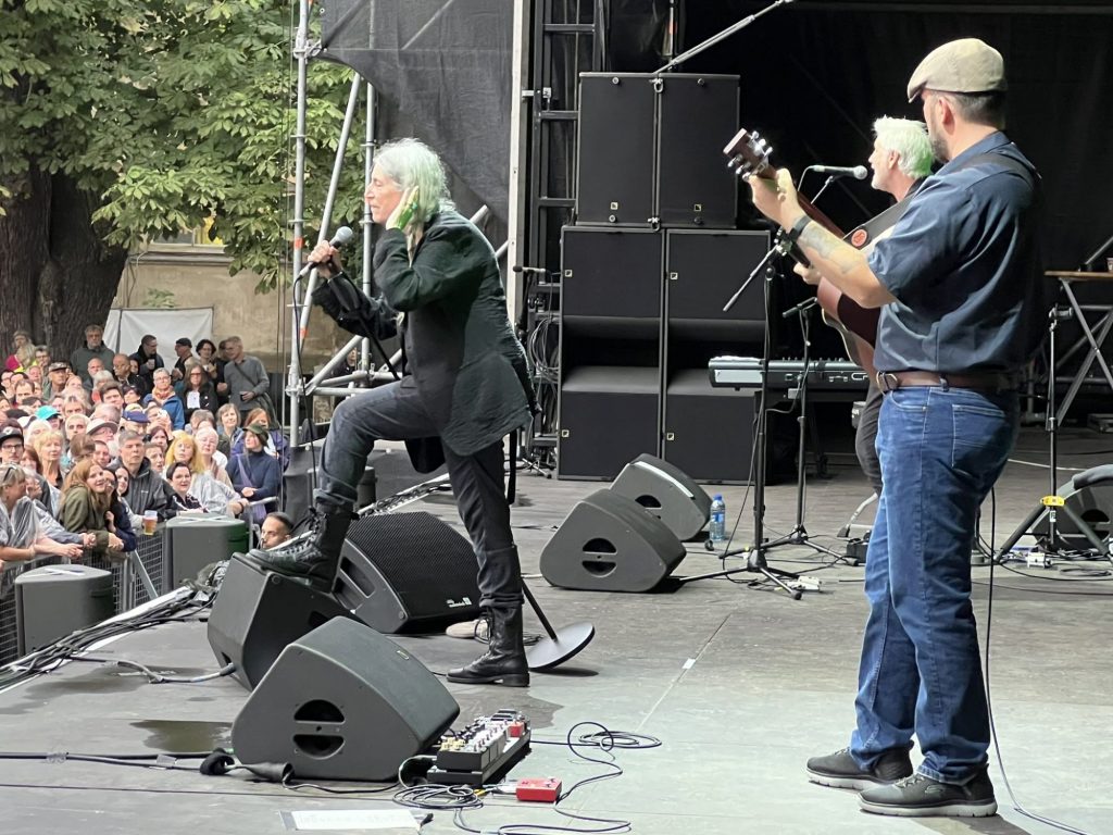 Mit Patti Smith on Europe-Tour. Patti Smith Quartet on Stage in Berlin