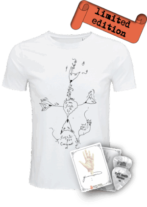 Zur Veröffentlichung von Patti Smith Bread of Angels, ein limitiertes Bundle: 1x T-shirt fugal fox; 1x Bookplate (Exlibris), handsigniert von Patti Smith. Die ersten 30 Bestellungen erhalten zusätzlich das Gitarren Pick zum 50-jährigen Jubiläum von Horses.